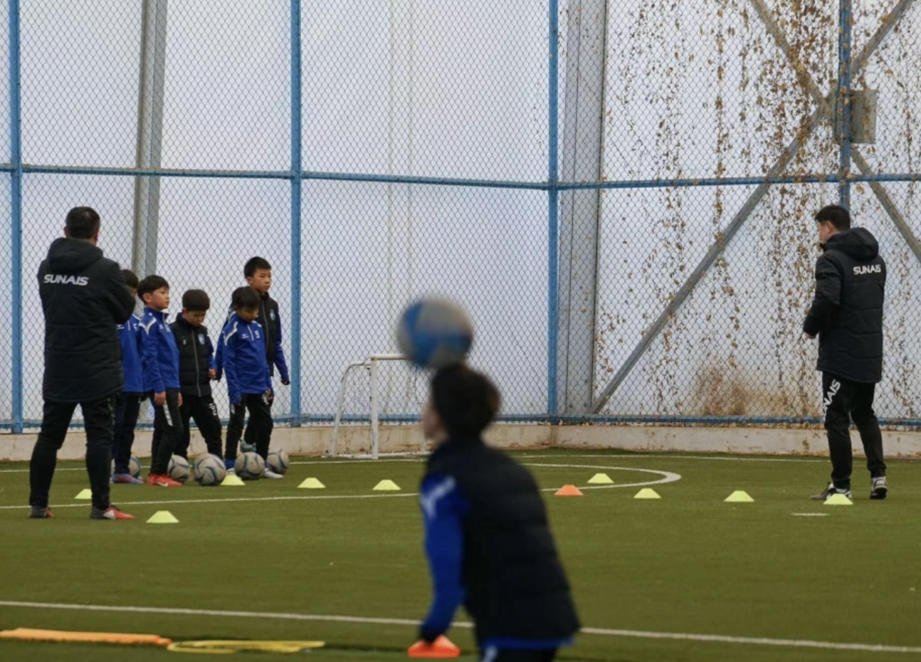 开云下载-孙继海索赔226万将被足协新规拦下？未必 清朝的剑不能斩明朝的官