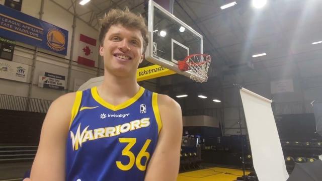 kaiyun体育app-不是后卫！勇士签2米13中锋 G联赛篮板王驰援库里