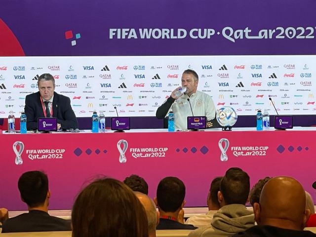 弗利克：8比0？请尊重对手！期待2024年带队打欧洲杯